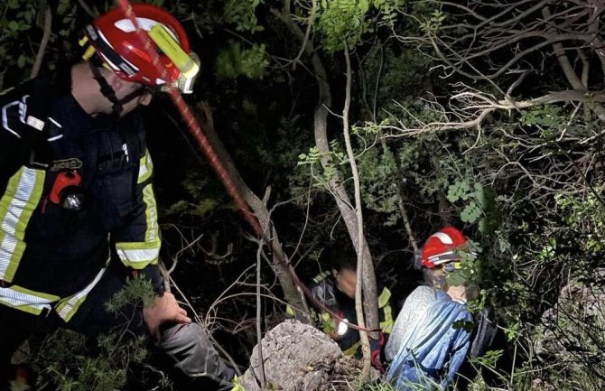 Kotor: Strana državljanka se izgubila na brdu Vrmac, spasili je nakon pet sati potrage