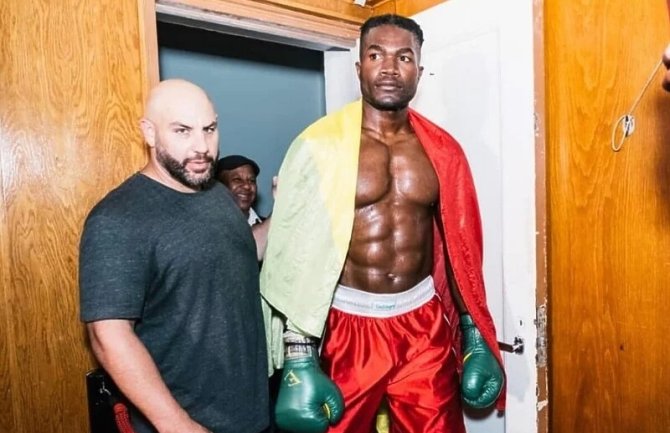 Dosad neporaženi bokser (27) smrtno stradao nakon brutalnog nokauta u Miamiju
