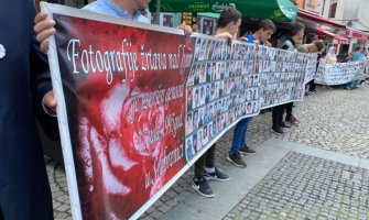Majke Srebrenice i ovog 11. se okupile u Tuzli: Dok smo žive, borit ćemo se 