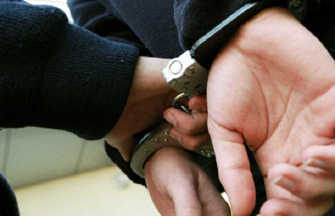 Podgorica: Uhapšena dva lica, oduzet skank i heroin 