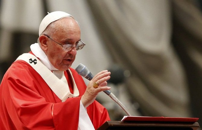 Papa Franja pozvan da iskreno govori o seksualnom zlostavljanju u katoličkoj crkvi