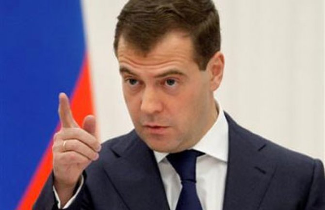Medvedev Ukrajini: Bićemo oštri