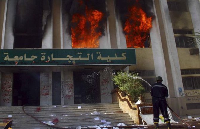 Egipat: Eksplodirala bomba, pao helikopter