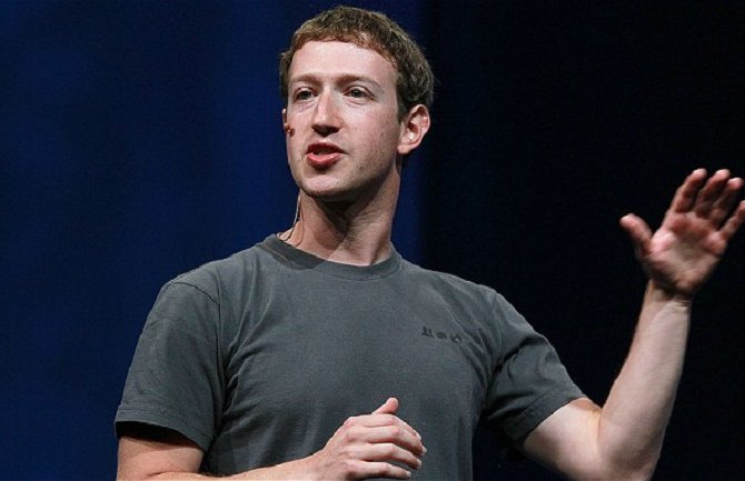 Akcije Fejsbuka potonule,  Zakerberg za dan izgubio 3 milijarde dolara!