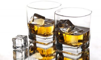 Vlasti u Nju Delhiju uveli korona porez na alkohol