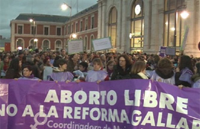 Desetine hiljada Španaca protestovalo protiv abortusa