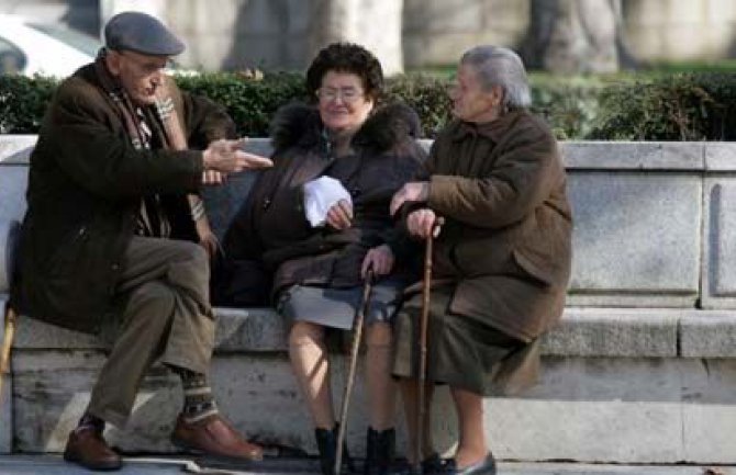 Makedonija uvodi socijalnu državnu penziju za sve