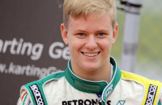 Mik Šumaher imao prvu probnu vožnju  za Formulu 4 