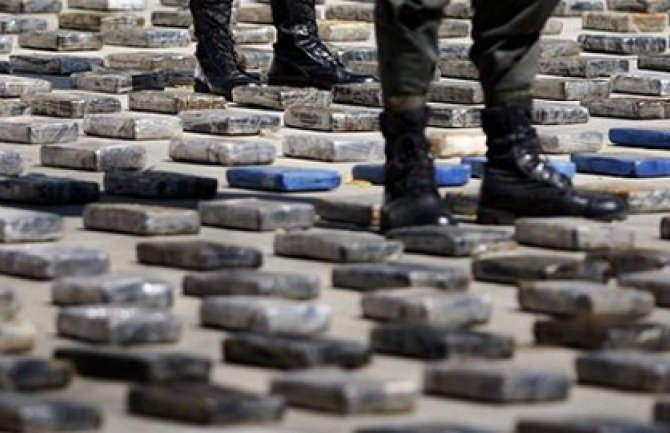 Carinska služba zaplijenila 3,8 tona kokaina iz Južne Amerike