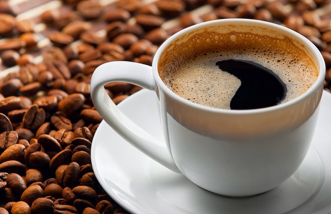 Da li je zdravo piti kafu staru nekoliko sati?