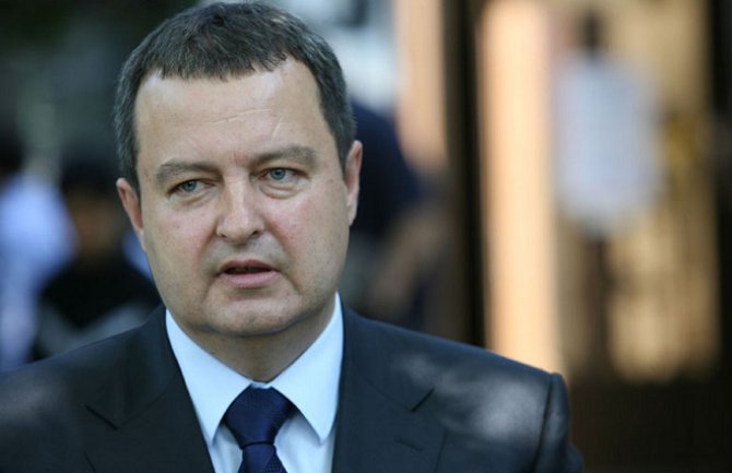 Srbija: Kolona ministara imala udes, među njima i Dačić