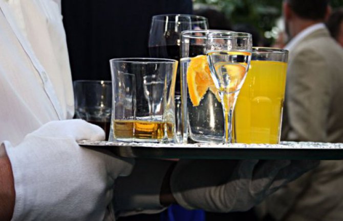 Ženama šteti svaka vrsta alkohola, a koje piće je najopasnije za muškarce?