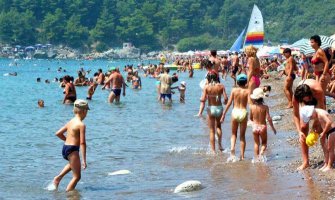 Crna Gora će ove godine od turizma imati prihod od blizu milijardu eura