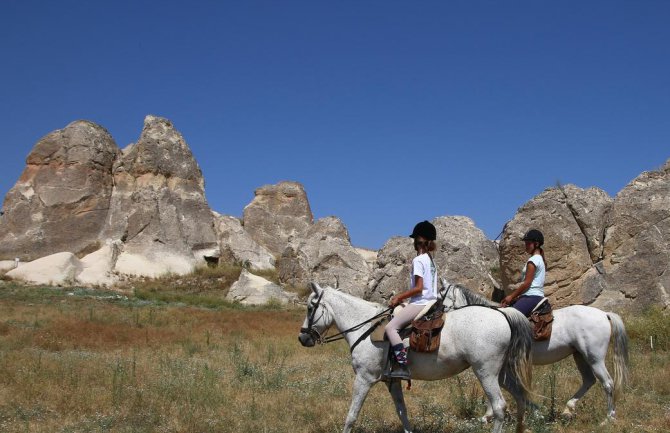 Na konjima kroz vulkanske doline Kapadokije (FOTO)
