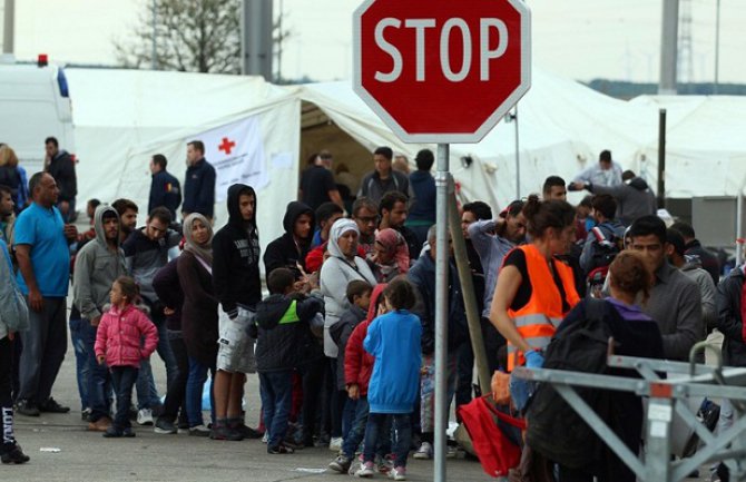Ministri EU: Oštra kontrola granica i migranata
