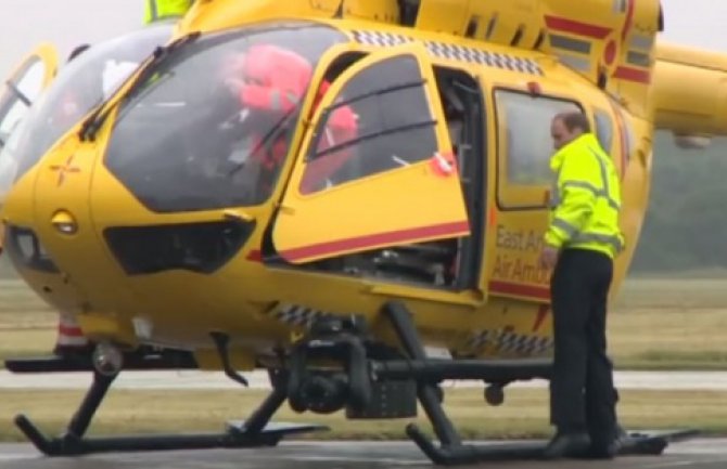 Princ Vilijam spasio djevojku povrijeđenu u saobraćajnoj nesreći (VIDEO)