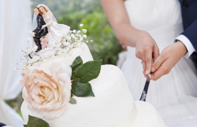 Jedan gradonačelnik zabranio je da se sijeku torte na svadbama! Šta mislite zašto?