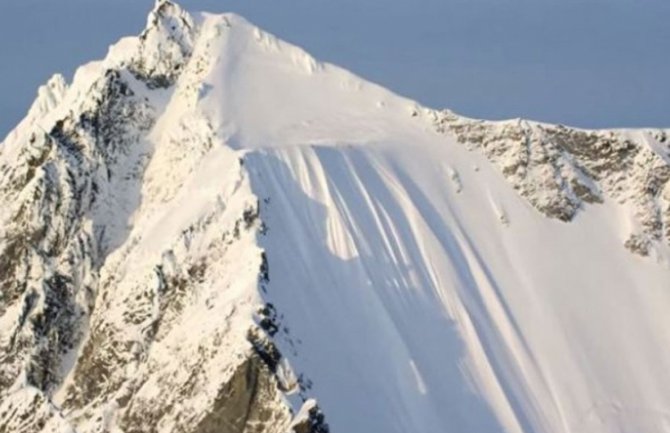 Pogledajte zastrašujući pad skijaša s visine od 480 metara (VIDEO)