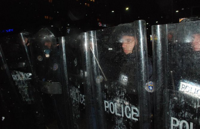 Priština: Uhapšen lider opozicionog pokreta i još 87 osoba