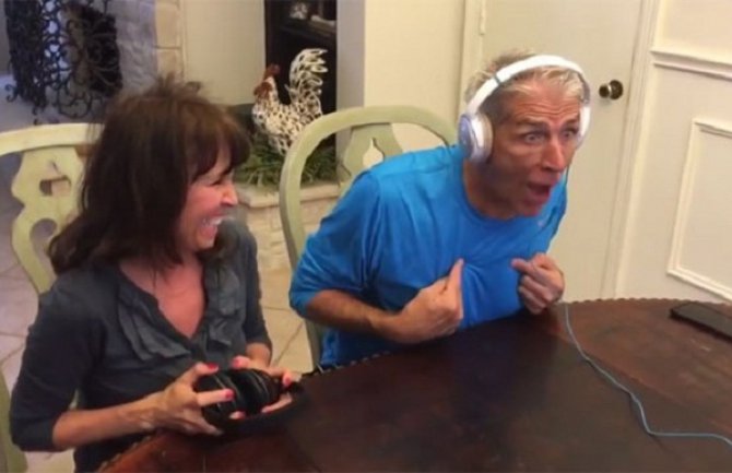 Pogledajte reakciju tate kada mu je ćerka na šaljiv način saopštila da će postati deda!(VIDEO)