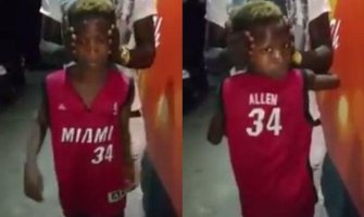Ovaj dječak je podijelio internet: Rotira glavu za 180 stepeni (VIDEO)