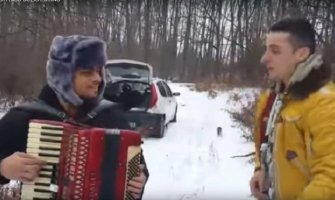 Momci iz Srbije snimili najluđu čestitku za Božić presjedniku Rusije! (VIDEO)