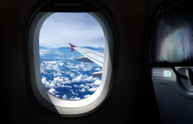 Znate li zašto su prozori na avionima okrugli? (VIDEO)