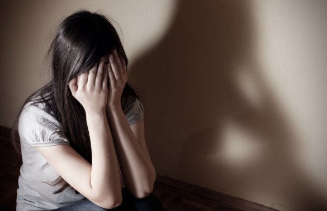 Djevojčica prijavila seksualno zlostavljanje: Tata me skidao i dodirivao, brat me mazio kao da mu nisam sestra