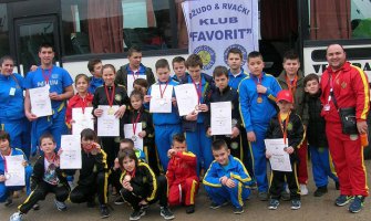 18 medalja za džudo  klub „Favorit” iz Bijelog Polja (FOTO)