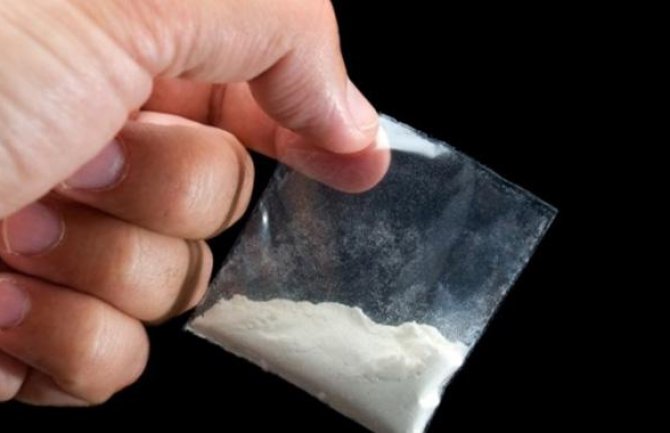 Policajac ukrao heroin iz policijskog sefa i prodao ga za 2 000 eura