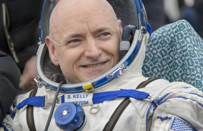Astronaut Skot Keli otišao u penziju (VIDEO)