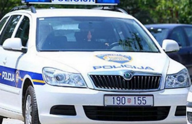 Hrvatska: Načelnik policije rekao koleginici da će joj napraviti dijete za 50 eura