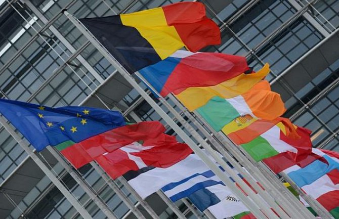 Članice EU dogovorile mehanizam suspenzije za vize  po hitnom postupku