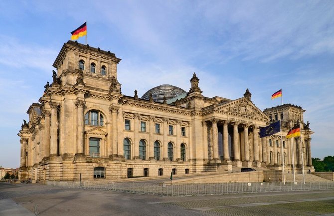 Njemačka: U nedjelju izbori za poslanike Bundestaga