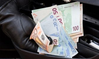 Podgorica: Maskirani razbojnici ukrali auto u kojem je bio pazar iz marketa