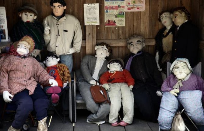 U ovom selu svaku preminulu osobu zamjenjuje - lutka