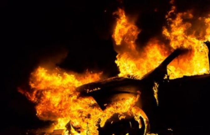 Zapaljen automobil vođe navijača reprezentacije Crne Gore