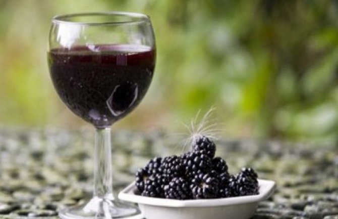 Kupinovo vino kao lijek za anemiju i cirkulaciju 