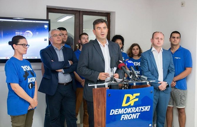 Medojević: Ima vremena da SDP povuče kandidaturu Vuksanovićeve 