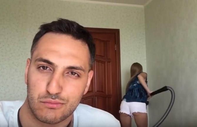 Snimio je djevojku dok čisti, a ona se izblamirala za cio život! (VIDEO)