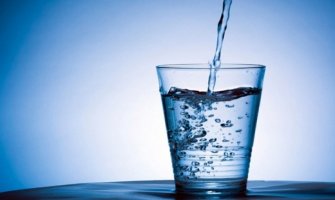 Naučnici: Osam čaša vode dnevno ipak bi moglo da bude previše