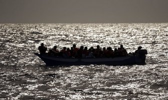 Nije rješenje da Crna Gora prihvati migrante, oni žele dalje