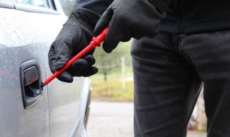 Maloljetnici ukrali vozilo u Beranama,pronađeni u Bijelom Polju
