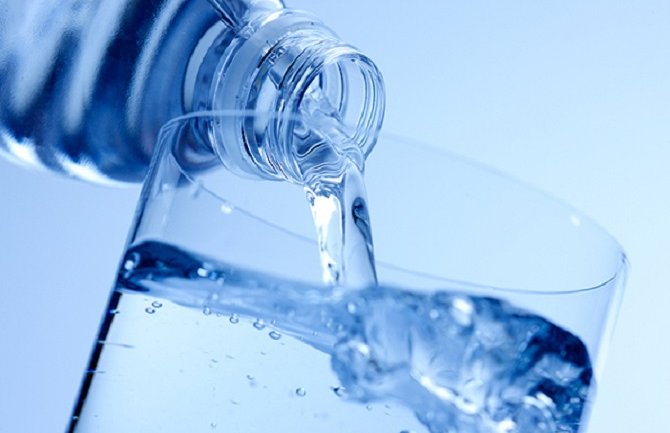 Uprkos enormnom uvozu crnogorski prozvođači vode opstaju na tržištu