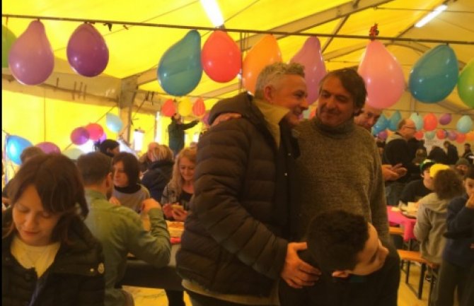 Roberto Bađo na svoj 50. rođendan posjetio žrtve zemljotresa 