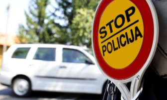 Na vrijeme registrujte vozila: Za 20 dana kažnjeno preko 1.000 vozača