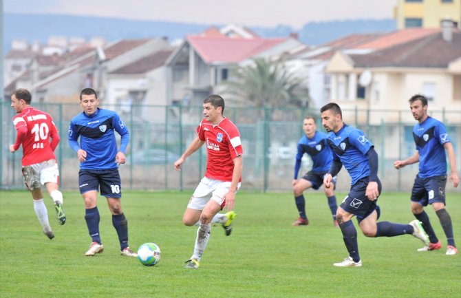 Crnogorci igraju fudbal ali slabo daju golove