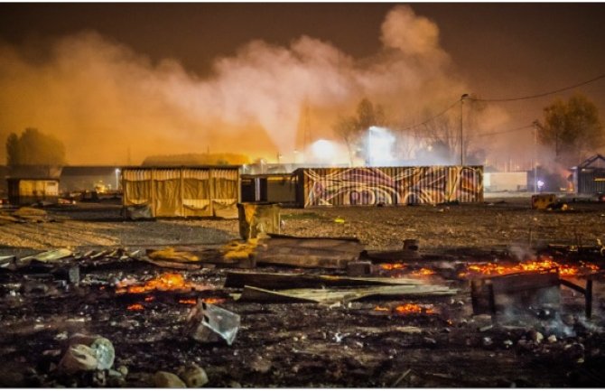 Francuska: Nakon požara u kampu nestalo 600 migranata(Video)