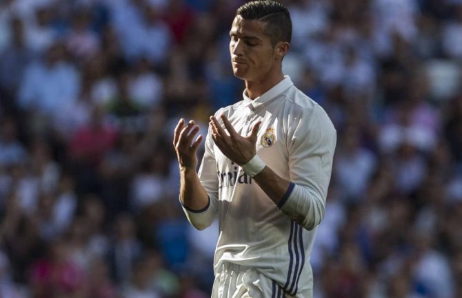 Ronaldo: Kako ću da varam na porezu sa šest razreda osnovne škole? 
