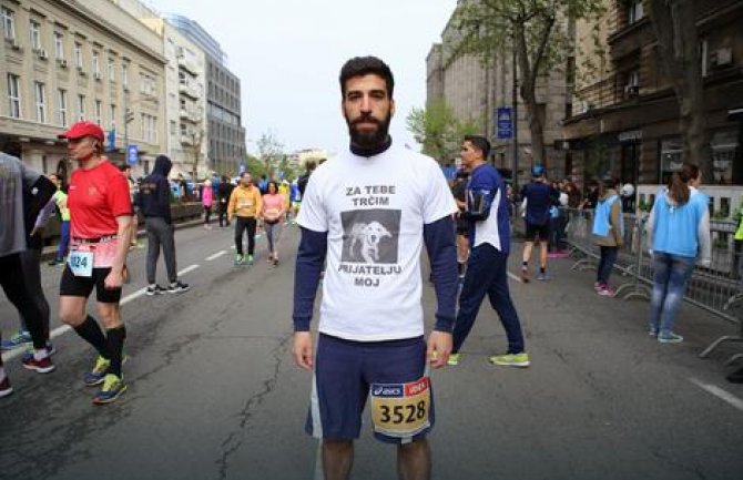 ZA TEBE TRČIM: Majica Crnogorca maratonca krije dirljivu priču